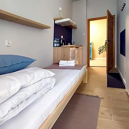 Hotel & S8 4*